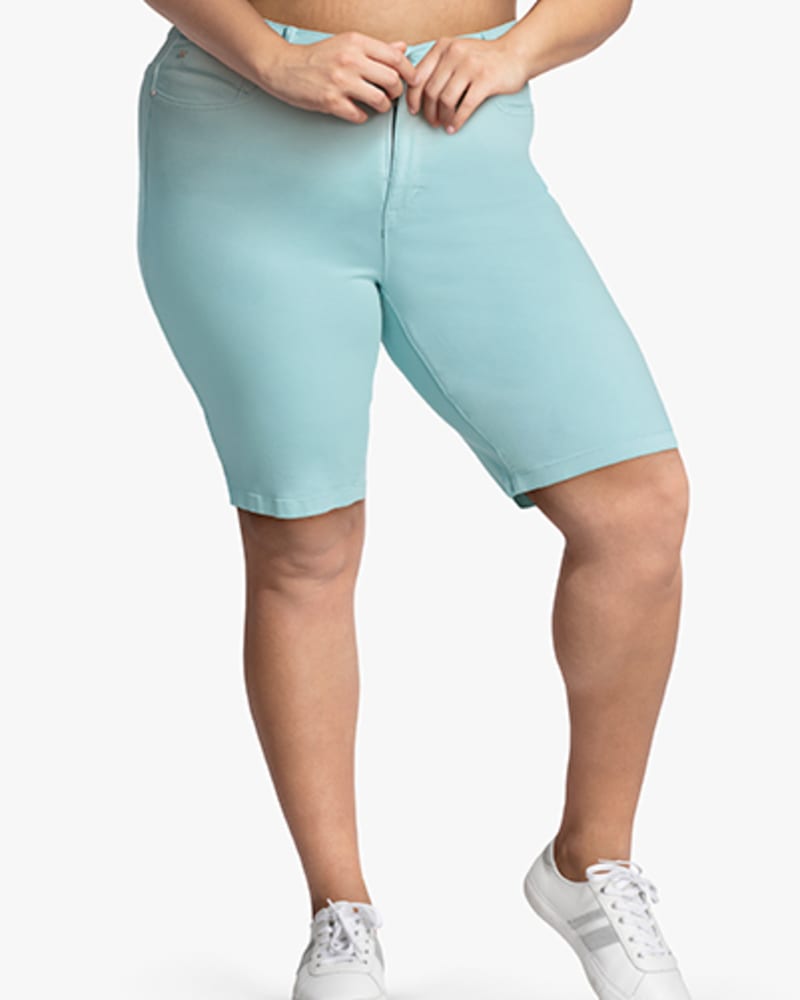 Curve appeal bermuda shorts 2025